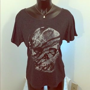 Daytrip dark heather skull shirt